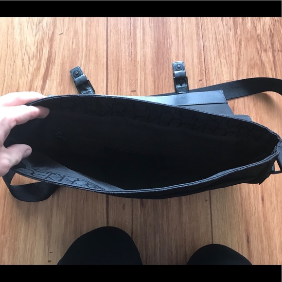Calvin Klein laptop bag. Fits 15” laptop. - Picture 4 of 4